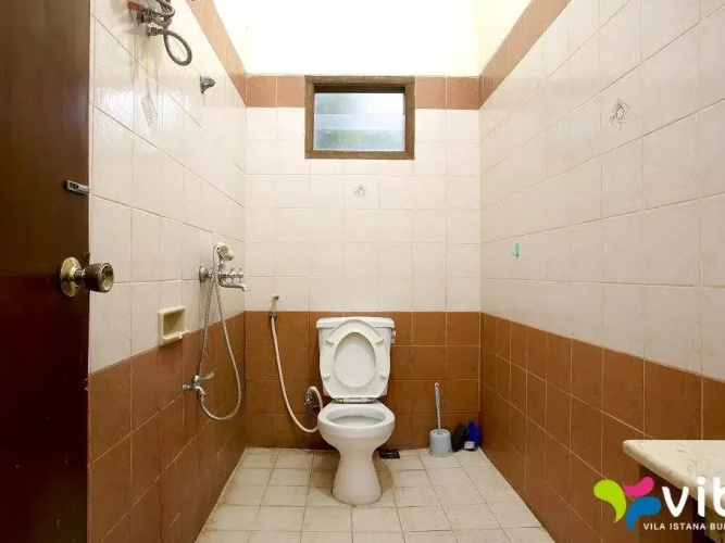 Villa G8