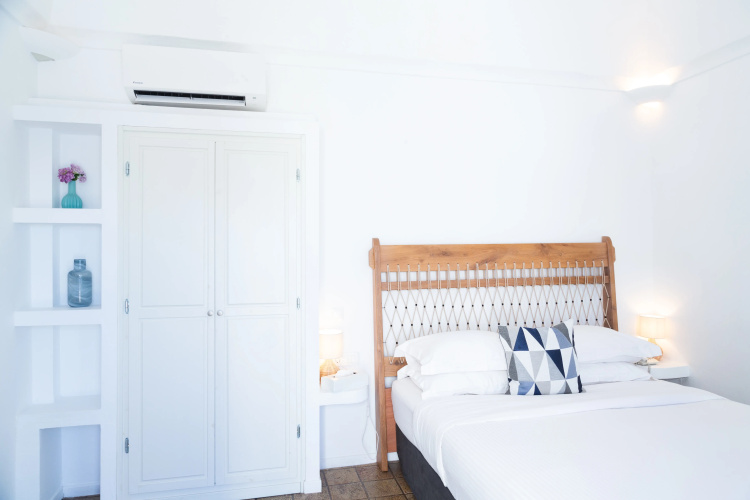 Pantelia Suites