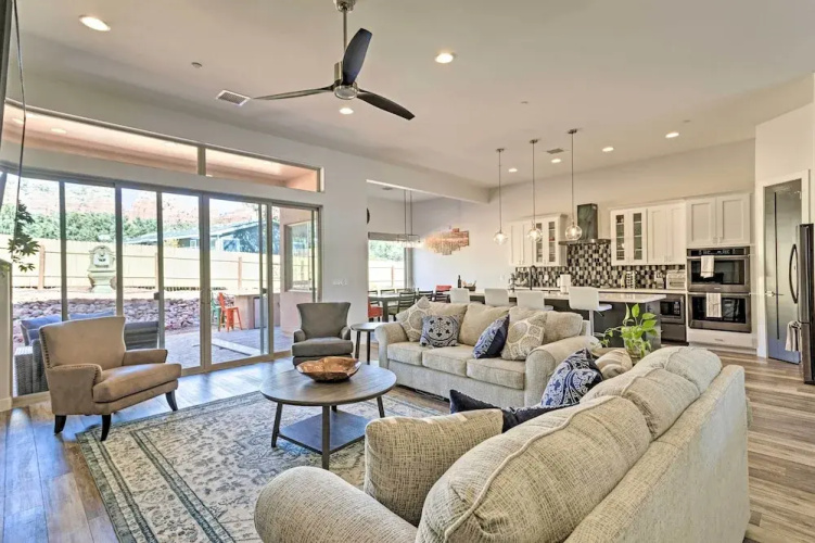 Tranquil Sedona Home With Fireplace & Hot Tub!