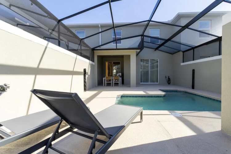 Chic Modern Marvel-spacious Themed Bedrooms Private Pool