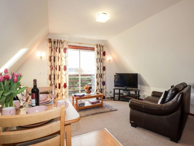 Larchfield Chalet 2