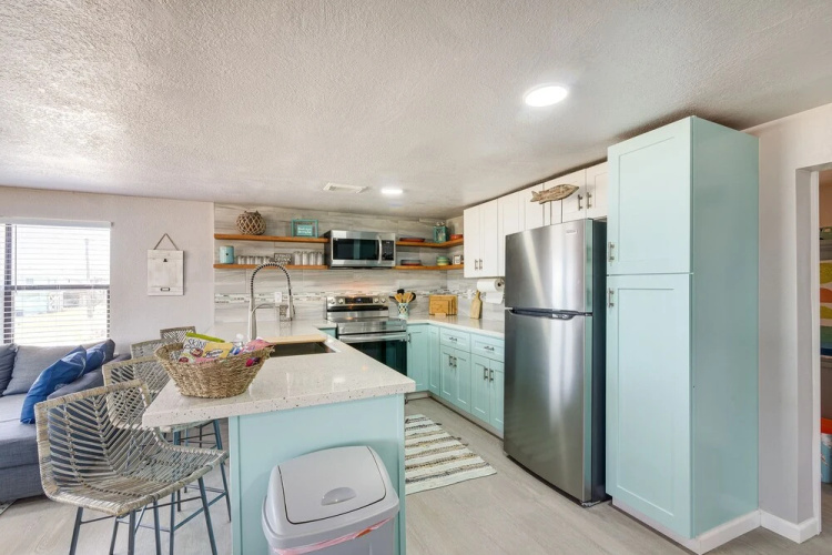 Oceanfront Deck: Surfside Beach Vacation Rental!