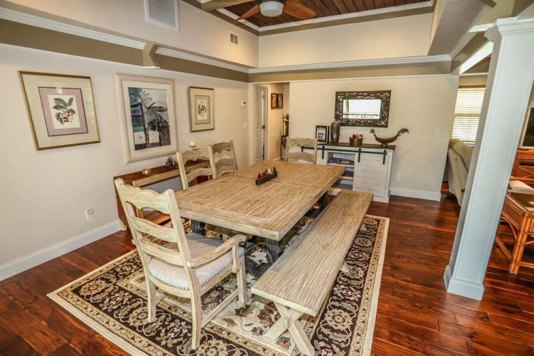 141 Coconut Dr. - M