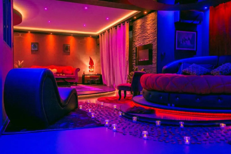 L'Insolite Spa Privatif ''Suite Luxueuse-Jacuzzi"