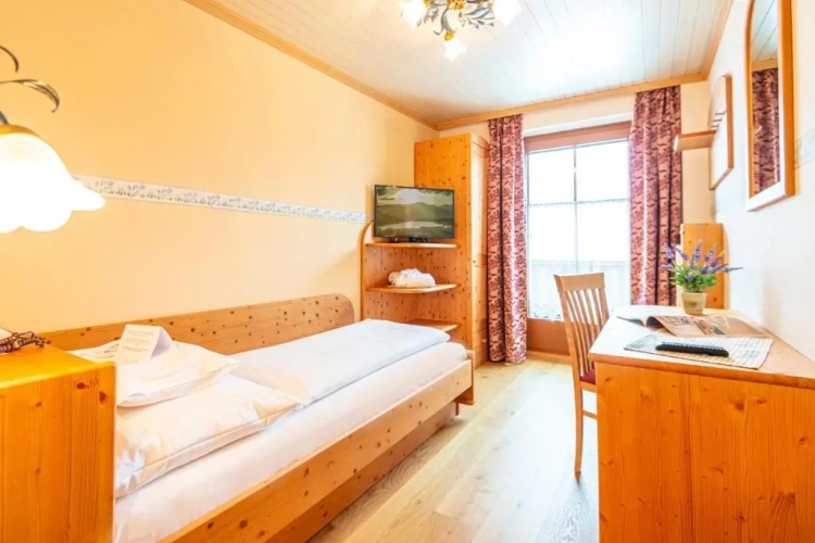 Standard Double room with view