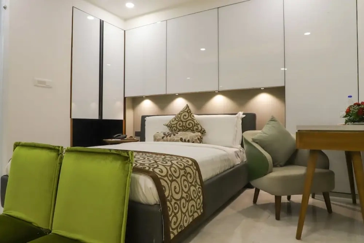 1 Bedroom Premier Suite with city view