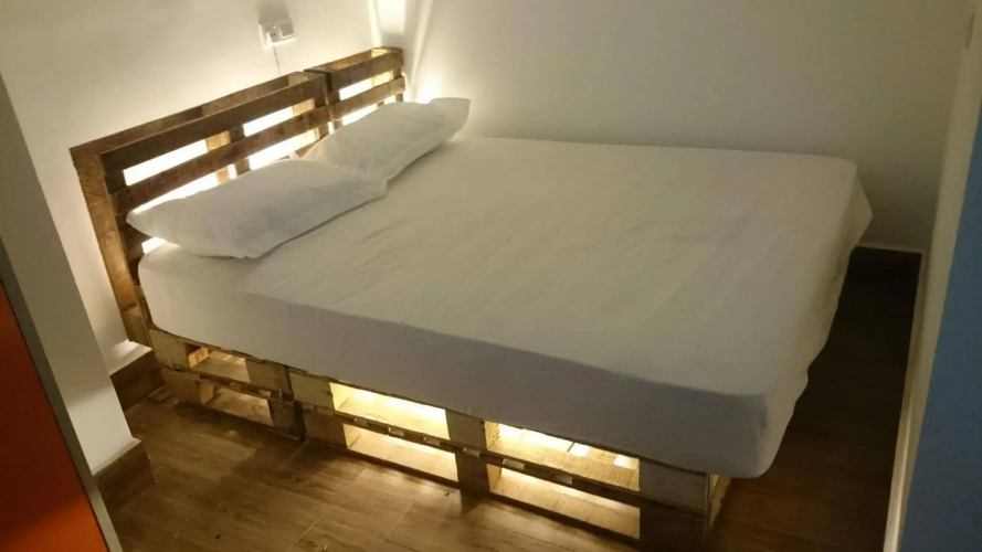 Halo Hostel
