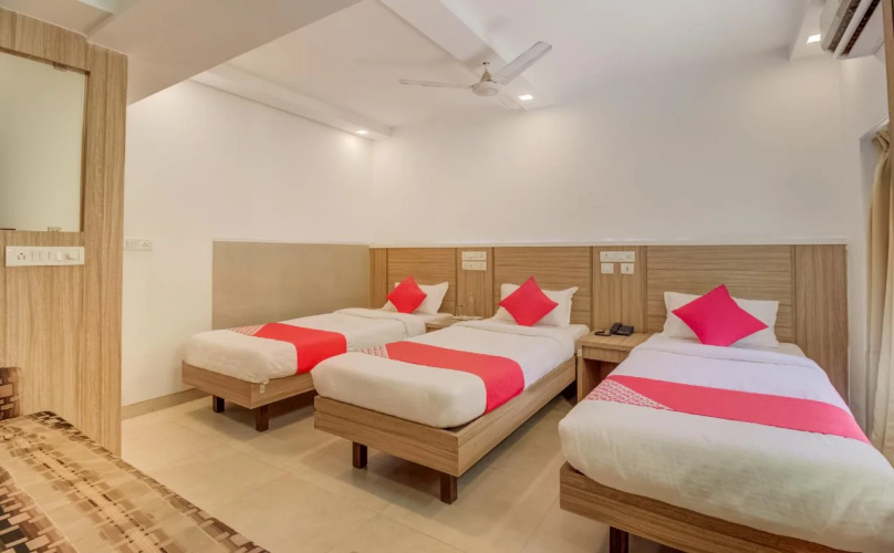 Oyo Flagship 29530 Shivaji Chowk