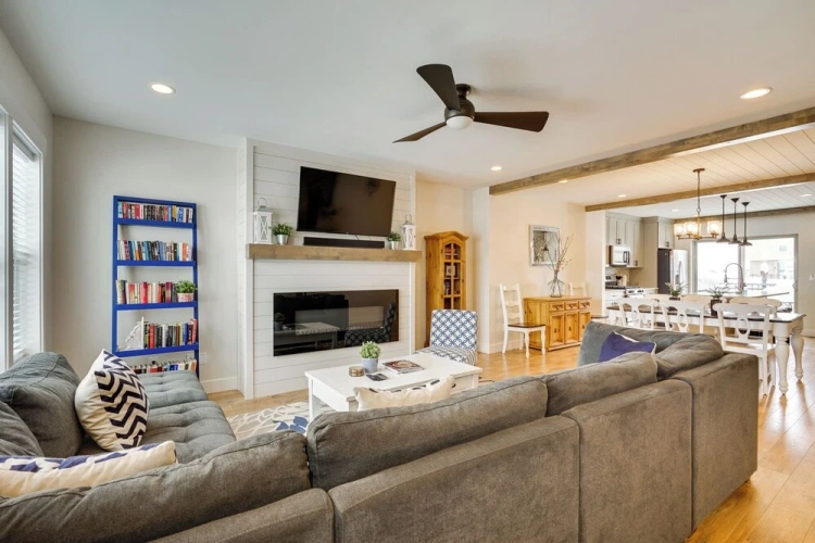 3 Bedrooms Apartment with balcony