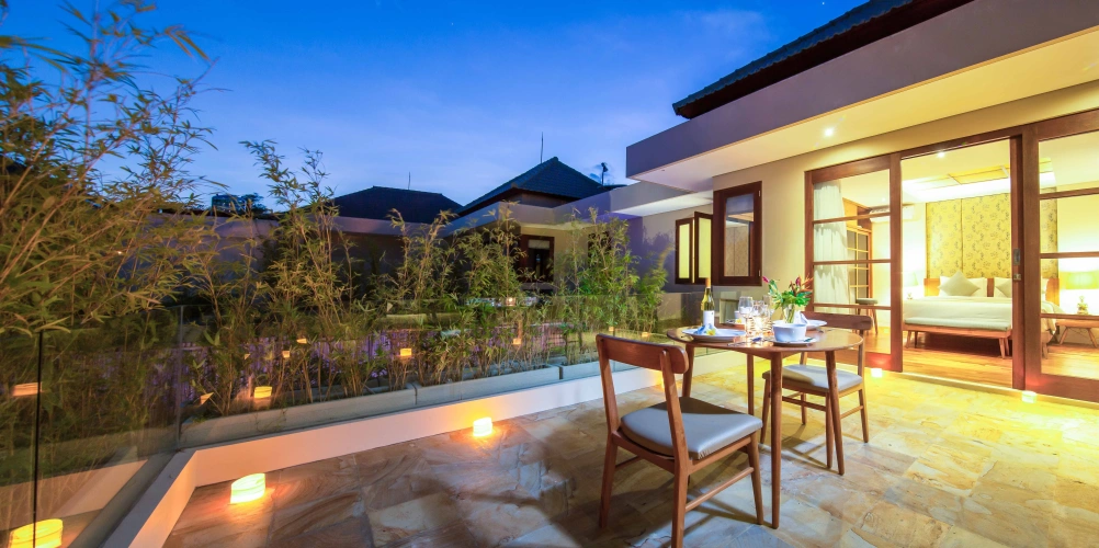 2 Bedrooms Villa