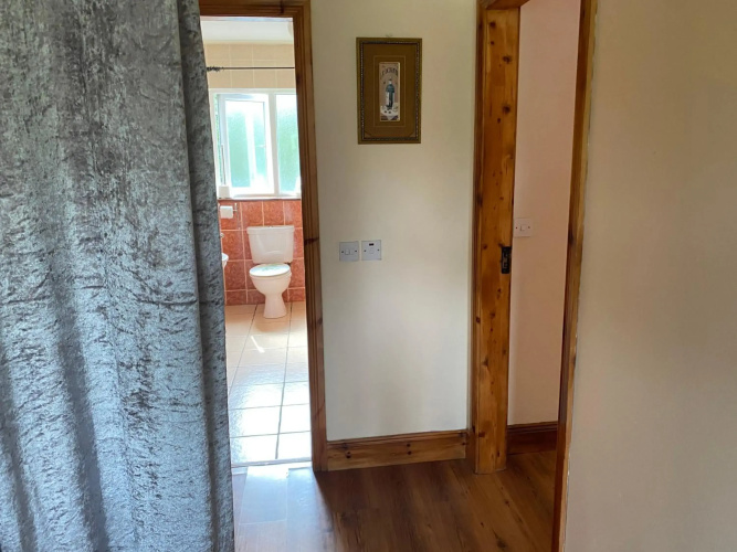 Douglasha House V93RX64