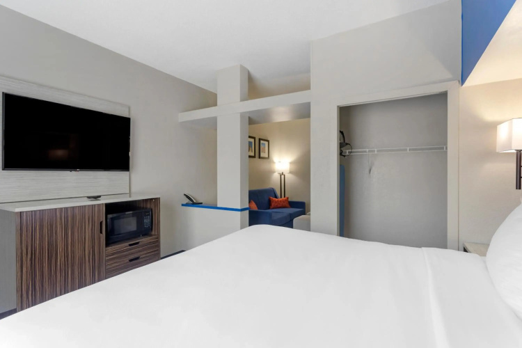 Comfort Inn & Suites Memphis East