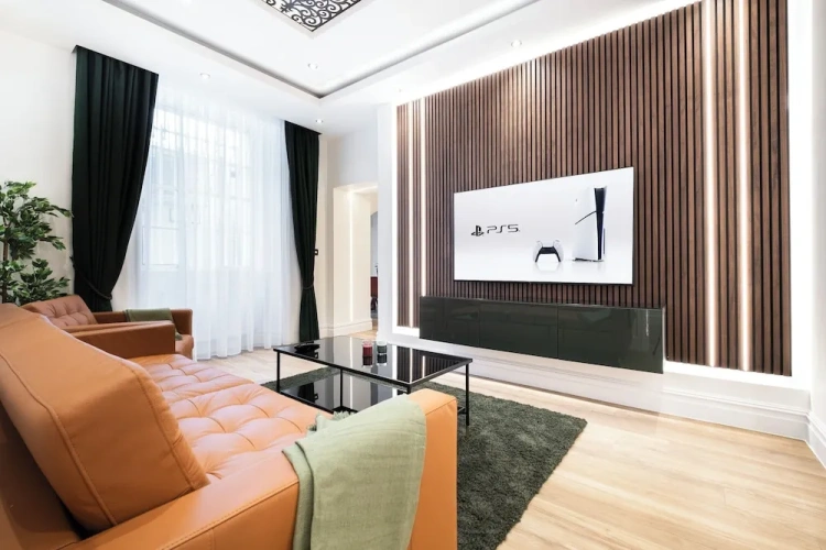 2 Bedrooms Apartment