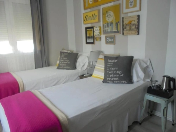 Deluxe Twin room with partial sea view