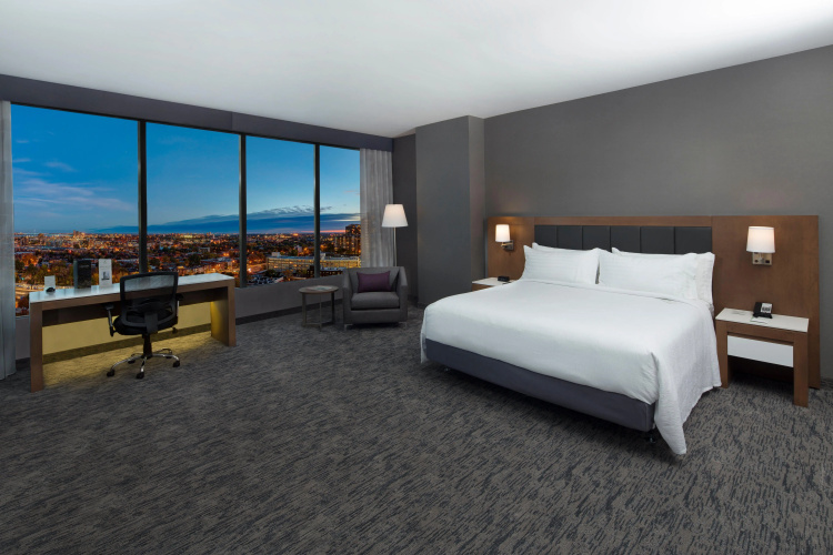 Holiday Inn & Suites Montreal Centre-ville Ouest photo 7