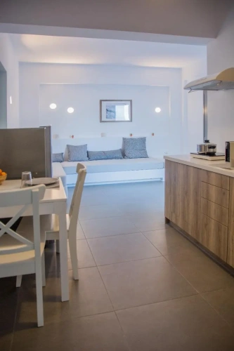 2 Bedrooms Suite with balcony