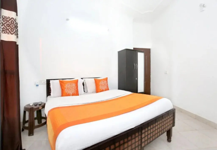 OYO 9371 Hotel Anmol