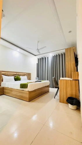 Sky Hotel