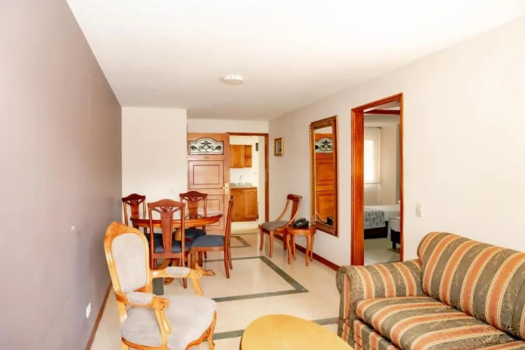 Quintuple Apartment