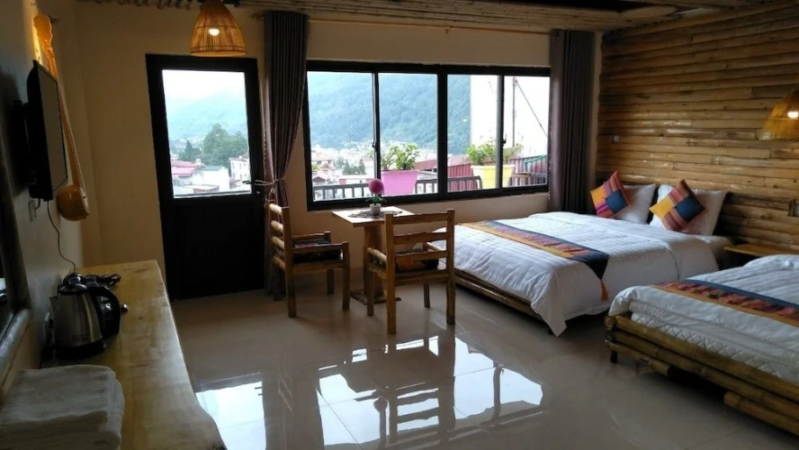 Standard Twin room with balcony and with mountain view