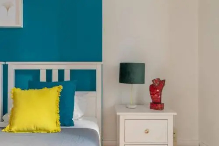 Iflat Spanish Steps Blue Apartment