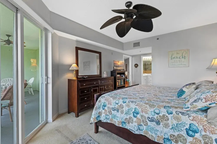 Oceanwalk 15-302
