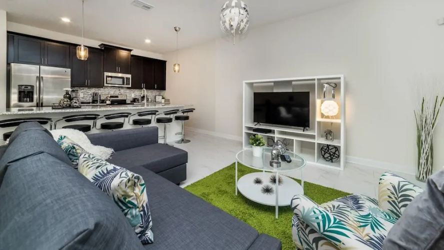 9055 Dogleg Drive