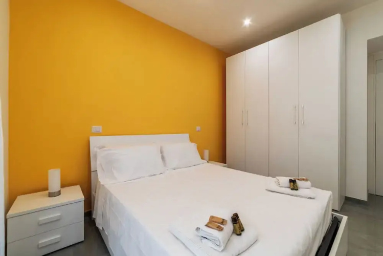 JOIVY Delightful 3-bed Flat with Balcony