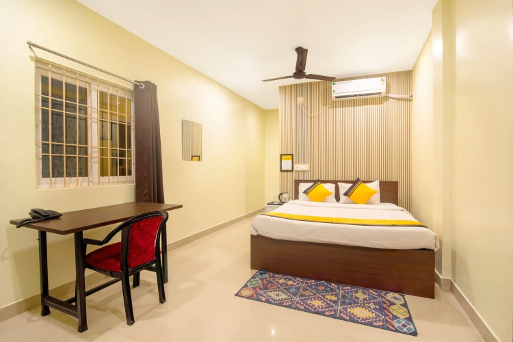Economy room