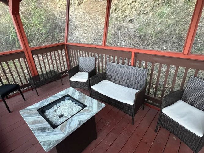 Modern Mountain Gamers Getaway