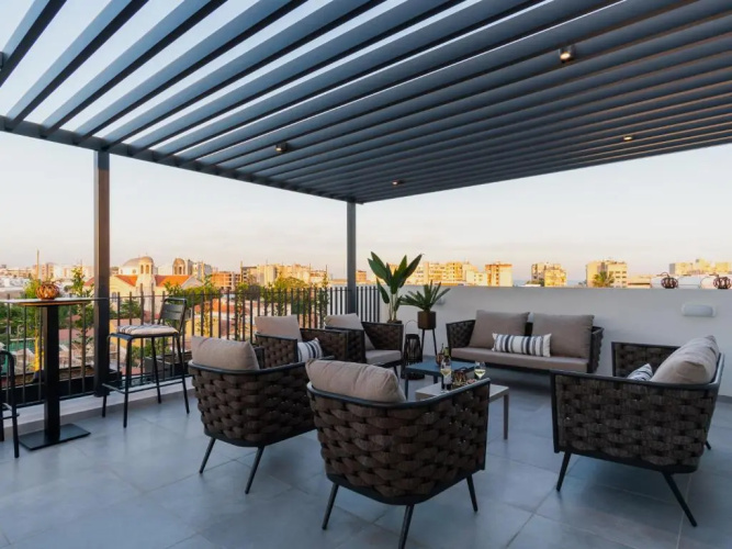 Sanders Crystal 2 Limassol