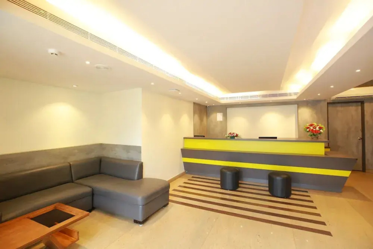 i145 Hotel