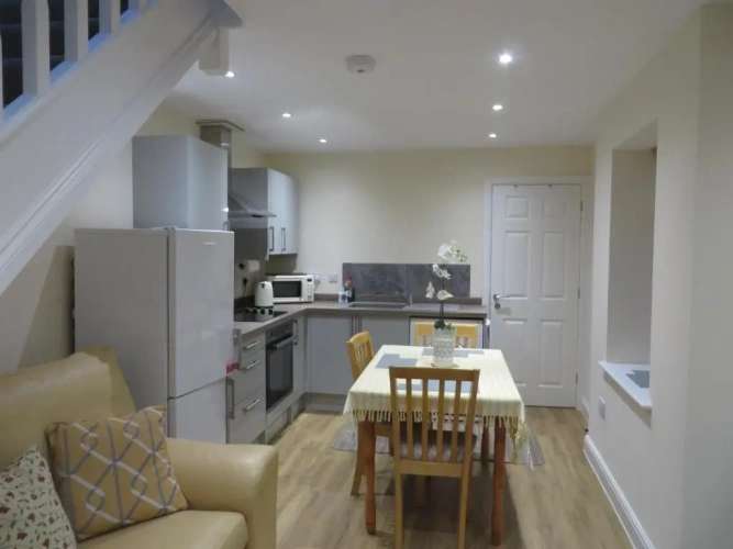 2 Bedrooms Apartment