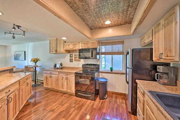 2 Bedrooms Apartment