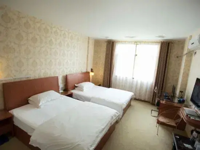 Pingguo Jiajia Express Hotel