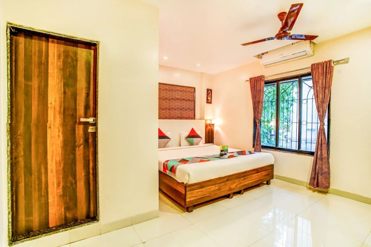 FabExpress Aishwarya Service Apartment