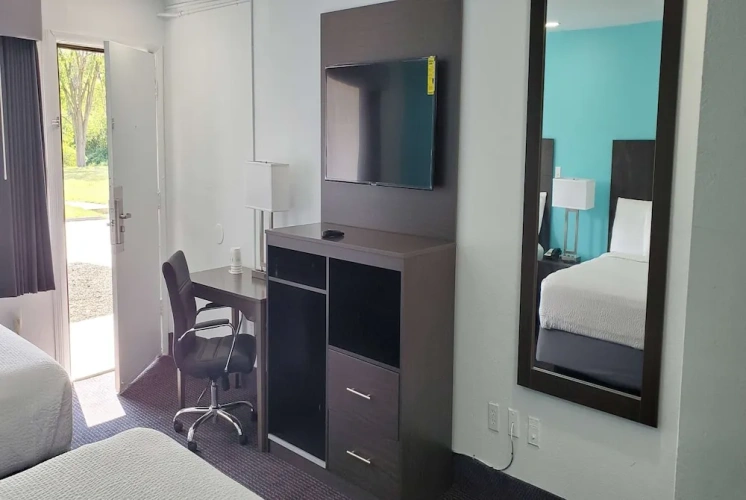 Quadruple Suite