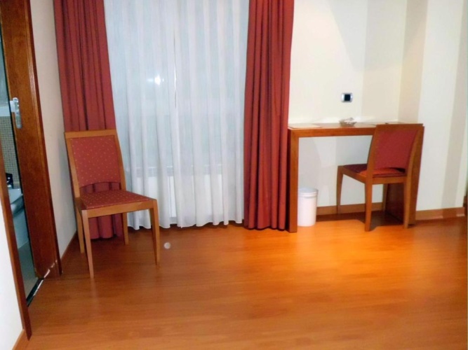 Standard Twin room with view
