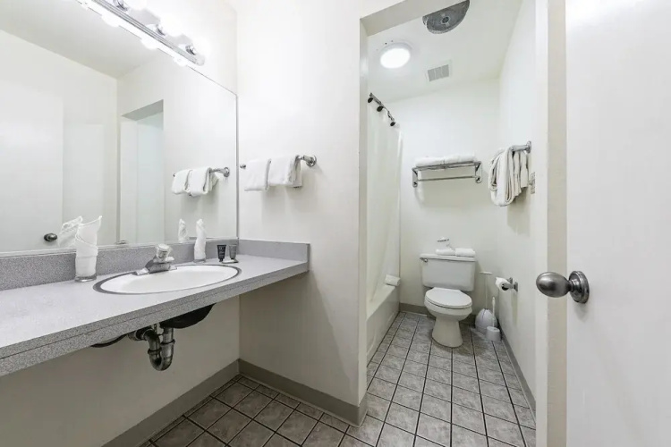 144 Bldg C 1 Bedroom Condo