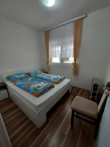 Adam' s Apartment 3