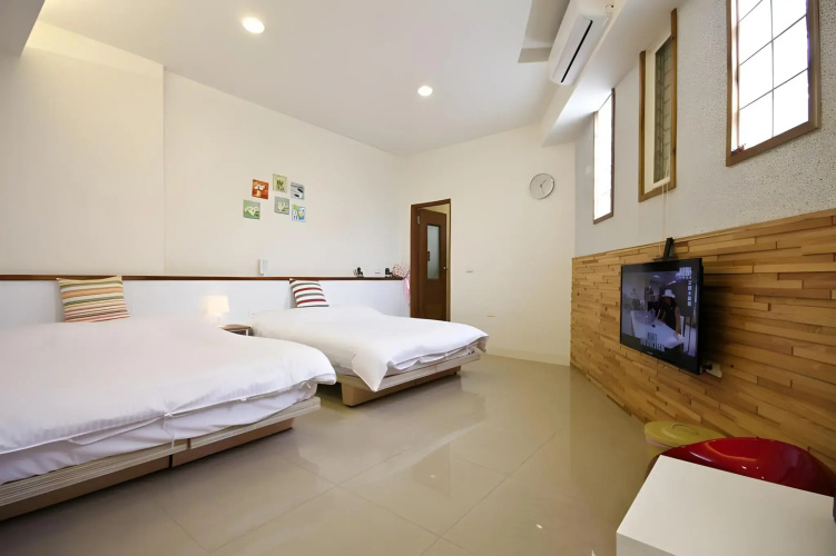 Q House