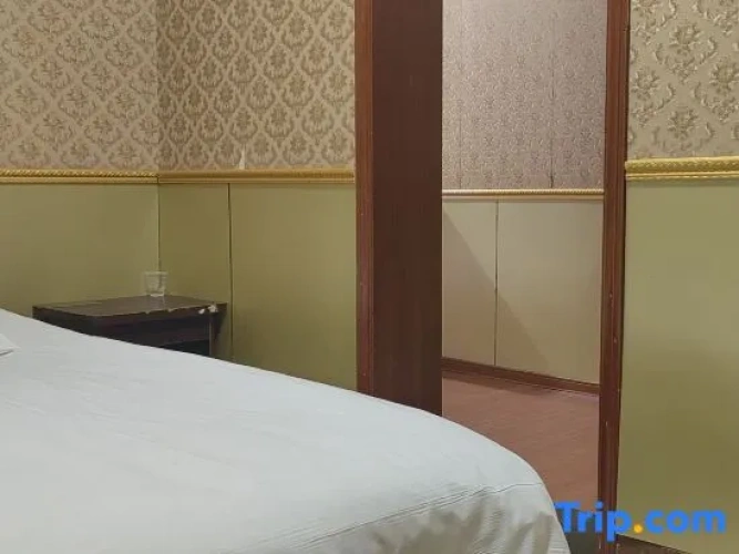 Economy Triple room