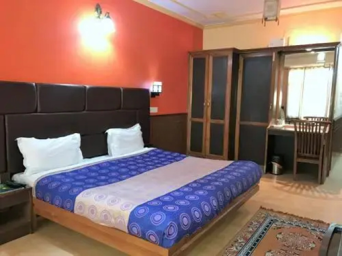 Zambala House