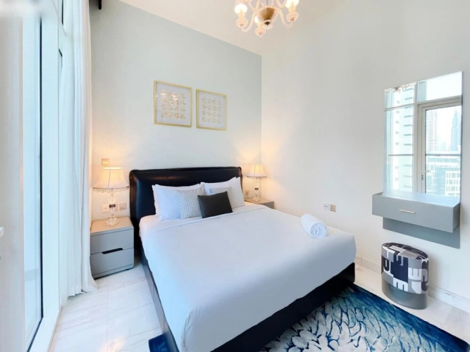 Chic 3BR Apt Near Dubai Mall