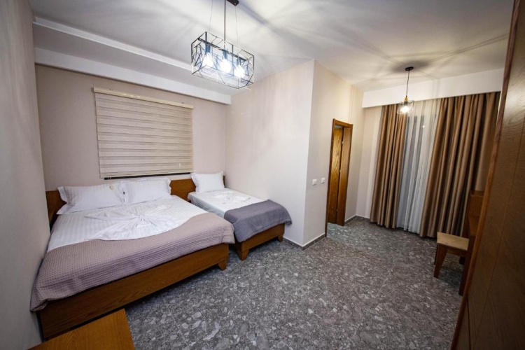 Standard Triple room with balcony