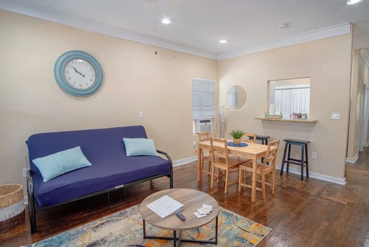 1 Bedroom Apartment