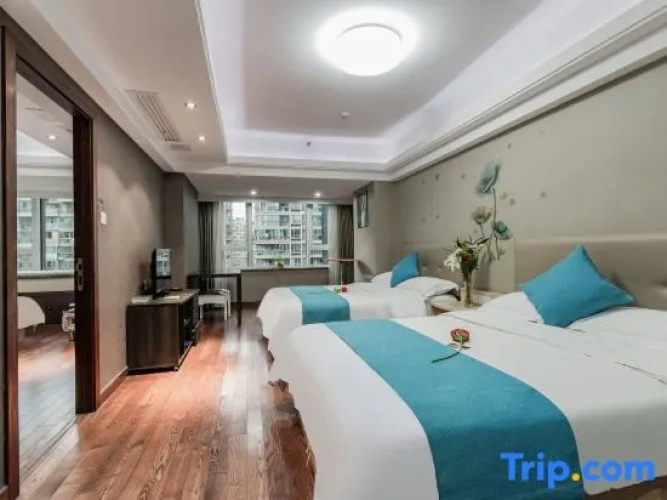 Deluxe Triple Suite
