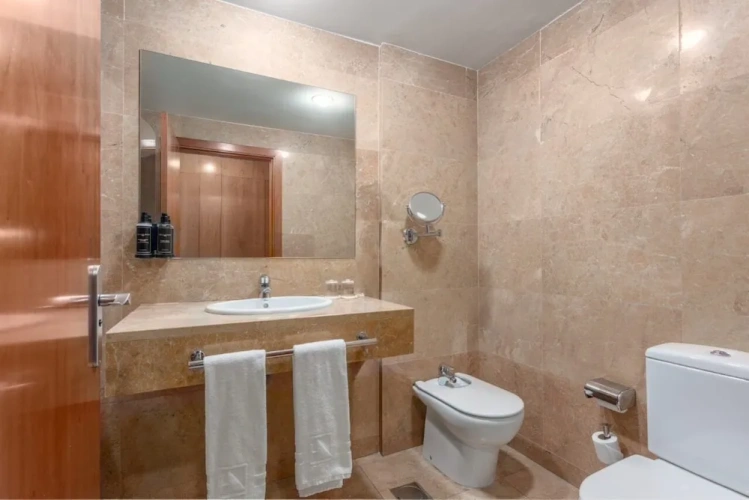 Standard Double room with city view