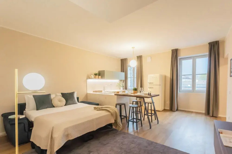 V. Suite on Lake Como by Rent all Como