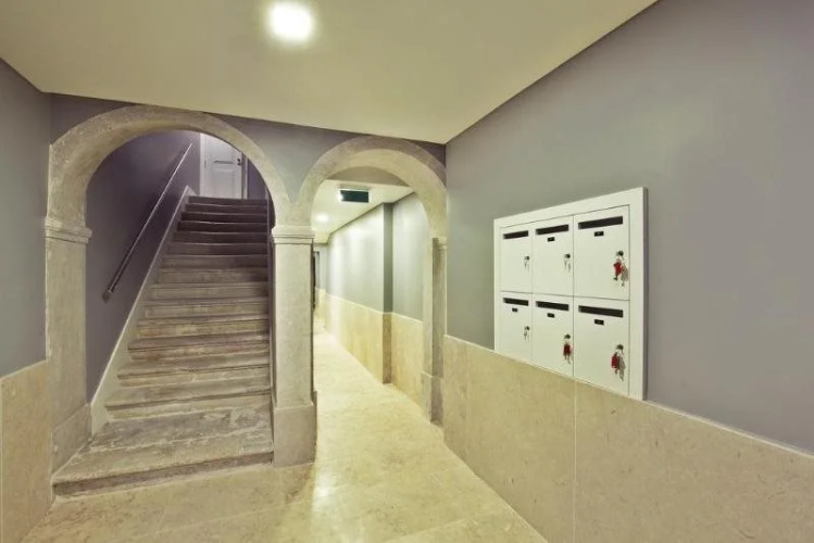 Lisbon Five Stars Fanqueiros 112